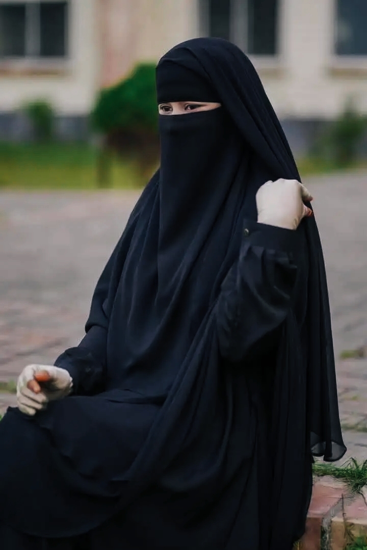 মুসলিমা সেট অতিরিক্ত ভিউ